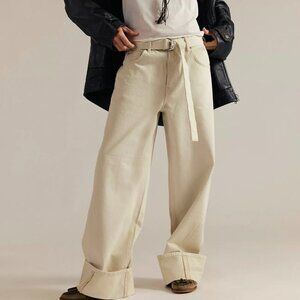 NWT Free People We The Free East Bay Cuffed Jeans White Cream Size 28 $128